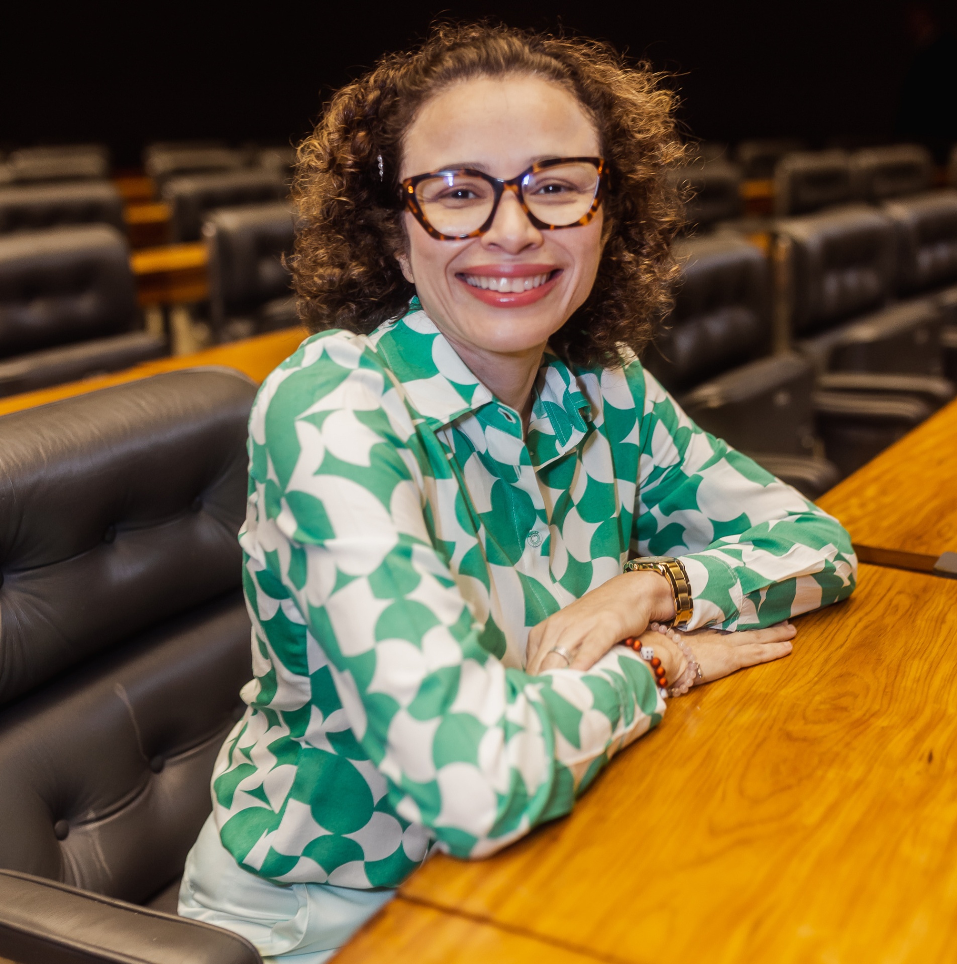 Aline Sá em escuta com a comunidade